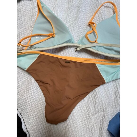 Rip Curl Bikini - Picture 2 of 6